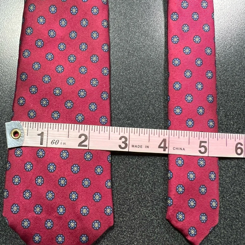 Christian Dior Mens Tie Necktie Multicolor Geometric 100% Silk Tied Modern 50 In